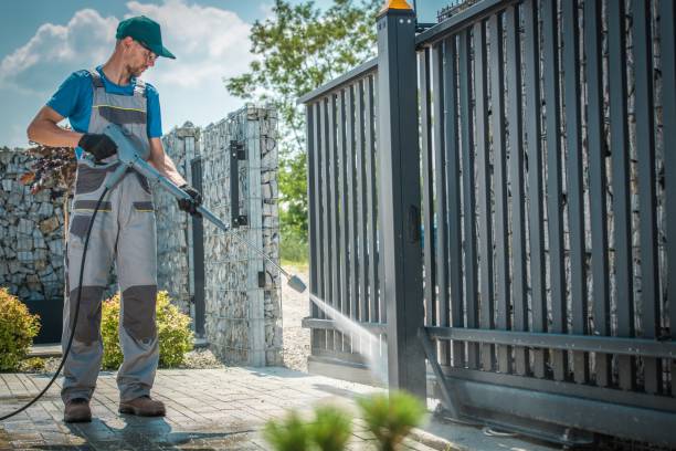 Best Pool Deck Cleaning  in Aust, IN